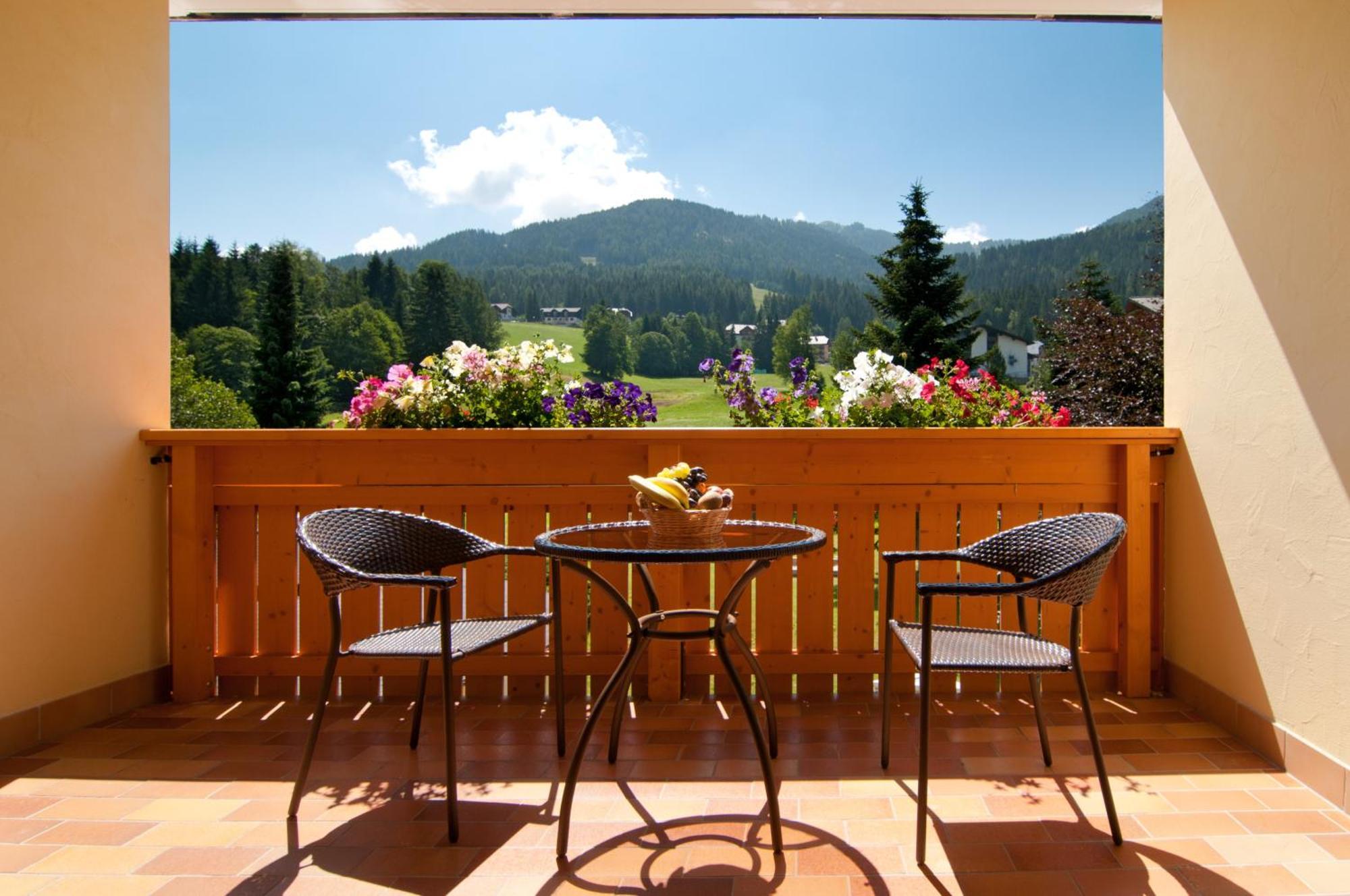 Family & Sporthotel Kaerntnerhof Bad Kleinkirchheim Exterior photo